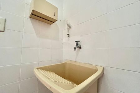 Casa à venda com 198m², 3 quartos e 3 vagasBanheiro de serviço