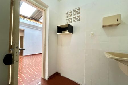 Casa à venda com 198m², 3 quartos e 3 vagasBanheiro de serviço