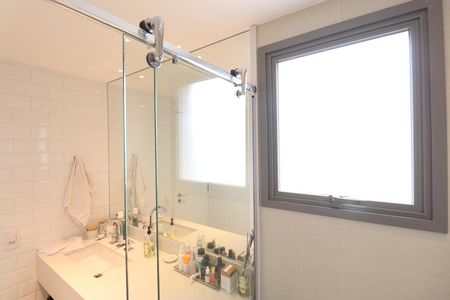 Apartamento à venda com 95m², 2 quartos e 2 vagasBanheiro da Suíte 2