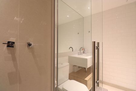 Apartamento à venda com 95m², 2 quartos e 2 vagasBanheiro da Suíte 1