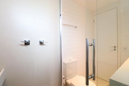 Apartamento à venda com 95m², 2 quartos e 2 vagasBanheiro da Suíte 2