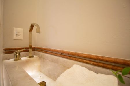 Apartamento à venda com 279m², 3 quartos e 5 vagas Apartamento à venda com 279m², 3 quartos e 5 vagasLavabo