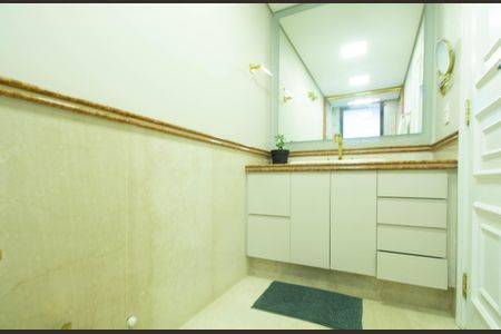 Apartamento à venda com 279m², 3 quartos e 5 vagas Apartamento à venda com 279m², 3 quartos e 5 vagasBanheiro 1