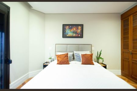 Apartamento à venda com 279m², 3 quartos e 5 vagas Apartamento à venda com 279m², 3 quartos e 5 vagasSuíte 2