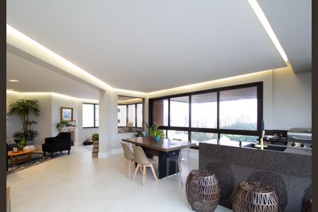 Apartamento à venda com 279m², 3 quartos e 5 vagas Apartamento à venda com 279m², 3 quartos e 5 vagasSala