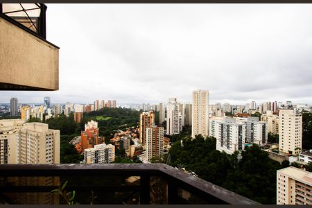 Apartamento à venda com 279m², 3 quartos e 5 vagas Apartamento à venda com 279m², 3 quartos e 5 vagasVaranda