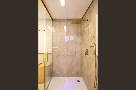 Apartamento à venda com 279m², 3 quartos e 5 vagas Apartamento à venda com 279m², 3 quartos e 5 vagasBanheiro 2