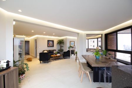 Apartamento à venda com 279m², 3 quartos e 5 vagas Apartamento à venda com 279m², 3 quartos e 5 vagasSala