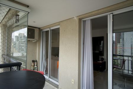 Apartamento para alugar com 75m², 2 quartos e 1 vagaSacada