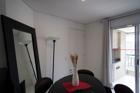 Apartamento para alugar com 75m², 2 quartos e 1 vagaSala