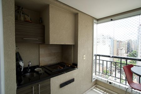 Apartamento para alugar com 75m², 2 quartos e 1 vagaSacada