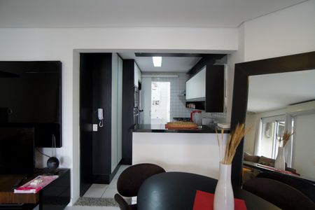 Apartamento para alugar com 75m², 2 quartos e 1 vagaSala