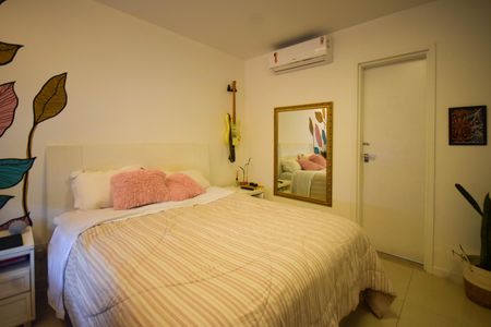 Casa de condomínio à venda com 140m², 3 quartos e 1 vaga