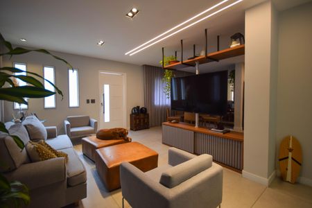 Casa de condomínio à venda com 140m², 3 quartos e 1 vaga