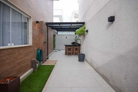 Casa de condomínio à venda com 140m², 3 quartos e 1 vaga