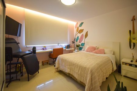 Casa de condomínio à venda com 140m², 3 quartos e 1 vaga