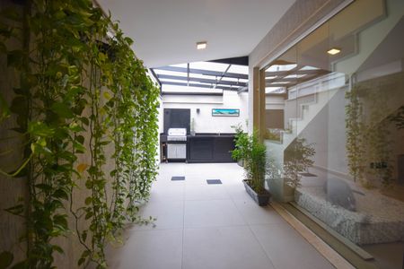 Casa de condomínio à venda com 140m², 3 quartos e 1 vaga