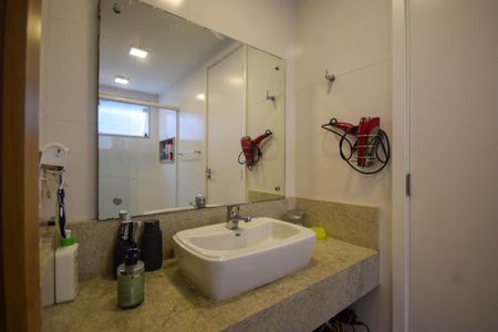 Casa de condomínio à venda com 140m², 3 quartos e 1 vaga