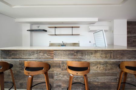 Casa de condomínio à venda com 140m², 3 quartos e 1 vaga