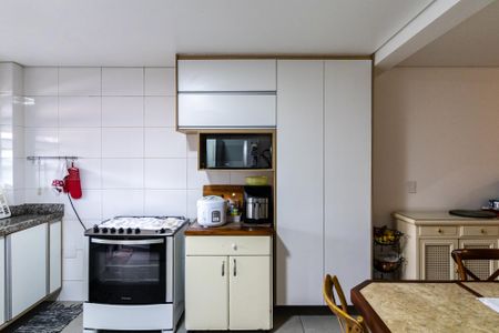 Casa para alugar com 200m², 5 quartos e 1 vaga Casa para alugar com 200m², 5 quartos e 1 vagaCozinha