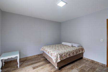 Casa para alugar com 200m², 5 quartos e 1 vaga Casa para alugar com 200m², 5 quartos e 1 vagaQuarto 3