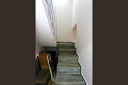 Casa à venda com 200m², 5 quartos e 1 vagaescada