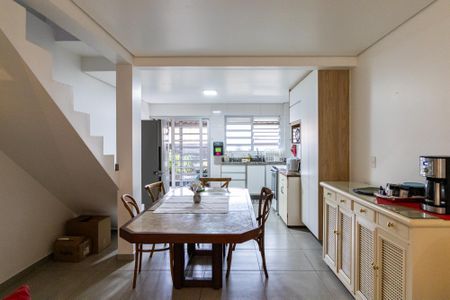 Casa para alugar com 200m², 5 quartos e 1 vaga Casa para alugar com 200m², 5 quartos e 1 vagaCopa