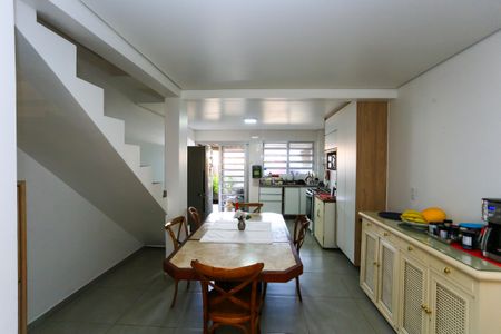 Casa à venda com 200m², 5 quartos e 1 vagacozinha