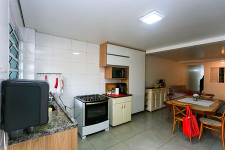 Casa à venda com 200m², 5 quartos e 1 vagacozinha