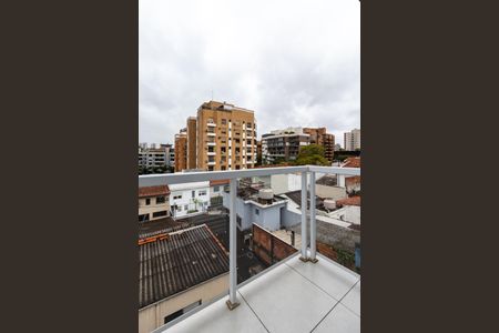 Casa para alugar com 200m², 5 quartos e 1 vaga Casa para alugar com 200m², 5 quartos e 1 vagaVaranda do Quarto 2