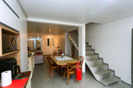 Casa à venda com 200m², 5 quartos e 1 vagacozinha