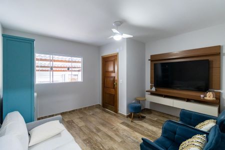 Casa para alugar com 5 quartos, 200m² em Vila Progredior, São Paulo