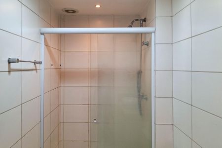 Apartamento à venda com 77m², 3 quartos e 1 vaga Apartamento à venda com 77m², 3 quartos e 1 vagaBanheiro Social