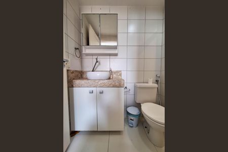 Apartamento à venda com 77m², 3 quartos e 1 vaga Apartamento à venda com 77m², 3 quartos e 1 vagaBanheiro da Suíte