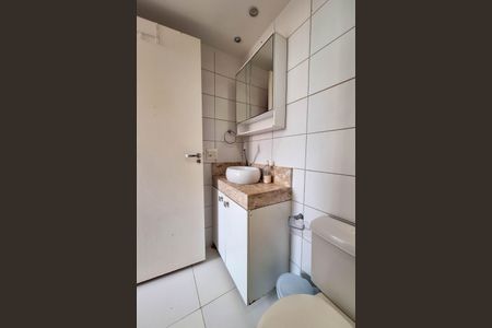 Apartamento à venda com 77m², 3 quartos e 1 vaga Apartamento à venda com 77m², 3 quartos e 1 vagaBanheiro da Suíte