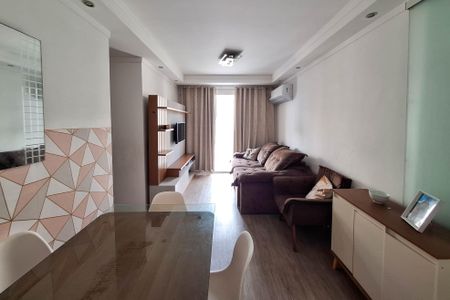 Apartamento à venda com 77m², 3 quartos e 1 vaga Apartamento à venda com 77m², 3 quartos e 1 vagaSala