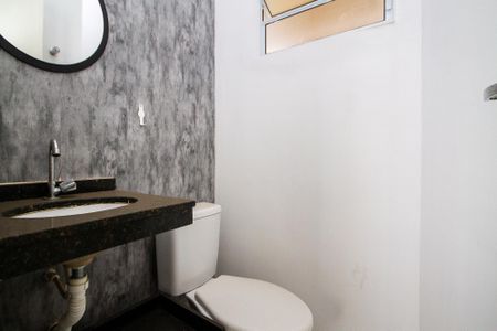 Lavabo de casa para alugar com 2 quartos, 44m² em Jardim Ipes, Cotia