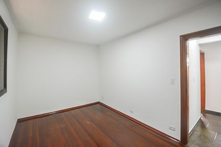 Apartamento à venda com 140m², 3 quartos e 3 vagasQuarto 2