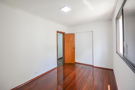 Apartamento à venda com 140m², 3 quartos e 3 vagasQuarto 2