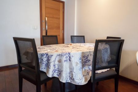 Apartamento à venda com 75m², 3 quartos e 1 vagaSala de Jantar