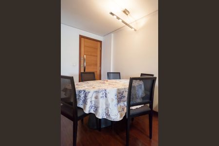 Apartamento à venda com 75m², 3 quartos e 1 vagaSala de Jantar