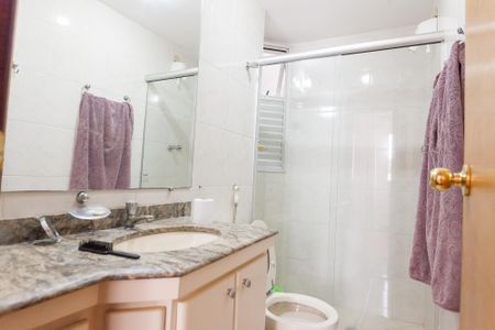 Apartamento à venda com 75m², 3 quartos e 1 vagaBanheiro Social