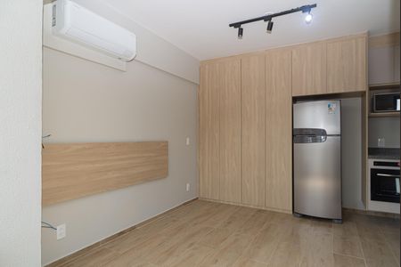 Quarto de kitnet/studio para alugar com 1 quarto, 25m² em Jardim das Acacias, São Paulo