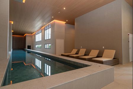 Studio para alugar com 25m², 1 quarto e sem vaga Studio para alugar com 25m², 1 quarto e sem vagaÁrea comum - Piscina Coberta