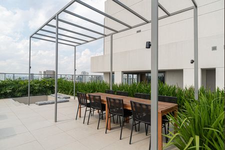 Studio para alugar com 25m², 1 quarto e sem vaga Studio para alugar com 25m², 1 quarto e sem vagaÁrea comum - Área da Piscina