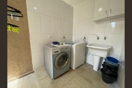 Casa para alugar com 141m², 3 quartos e 2 vagas Casa para alugar com 141m², 3 quartos e 2 vagasÁrea de Serviço