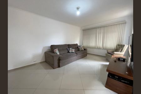 Casa para alugar com 141m², 3 quartos e 2 vagas Casa para alugar com 141m², 3 quartos e 2 vagasSala de estar