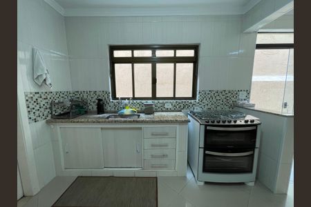 Casa para alugar com 141m², 3 quartos e 2 vagas Casa para alugar com 141m², 3 quartos e 2 vagasCozinha