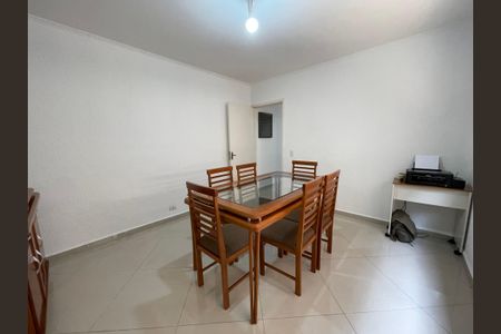 Casa para alugar com 141m², 3 quartos e 2 vagas Casa para alugar com 141m², 3 quartos e 2 vagasSala de estar