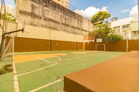 Apartamento para alugar com 68m², 2 quartos e 1 vaga